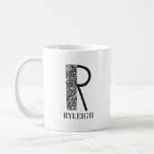 Moderne Schwarz-Weiß-Initial R und Name Kaffeetasse (Links)
