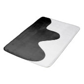 Moderne Schwarz-Weiß-Minimal-Abstrakte Kunst Badematte (Schrägansicht)