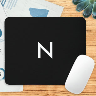 Moderne Schwarz-Weiß-Minimalistisches Monogramm An Mousepad
