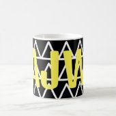 Moderne Schwarz-Weiß-Monogramm-Geometrie Kaffeetasse (Mittel)