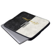 Moderne Schwarz-Weiß-Monogramm-Initialen aus Marmo Laptopschutzhülle (Vorne Knopf)