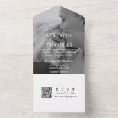 Moderne Schwarz-Weiß-QR-Monogramm-Hochzeit All In One Einladung (Innen Boden)