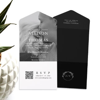 Moderne Schwarz-Weiß-QR-Monogramm-Hochzeit All In One Einladung