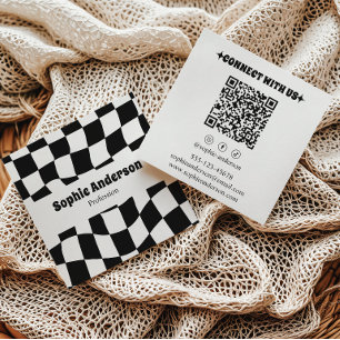 Moderne Schwarz-Weiß-Schachbrett-QR-Code Quadratische Visitenkarte