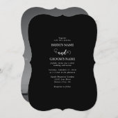 Moderne Schwarz-Weiß-Script-Couple-Foto-Hochzeit Einladung (Vorne/Hinten)
