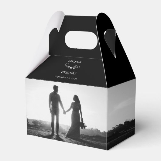 Moderne Schwarz-Weiß-Script-Couple-Foto-Hochzeit Geschenkschachtel (Vorderseite)