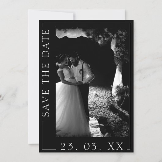 Moderne Schwarz-Weiß-Script-Foto-Hochzeit Save The Date (Vorderseite)