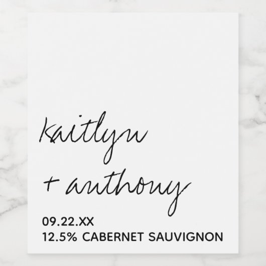 Moderne Schwarz-Weiß-Skripte Minimalistische Hochz Weinetikett (Einzelnes Label)
