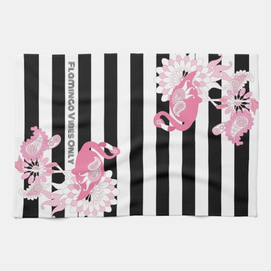 Moderne Schwarz-Weiß Streifen rosa Flamingo Geschirrtuch (Horizontal)