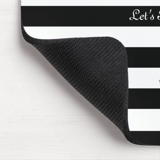 Moderne Schwarz-Weiß Streifen rosa Flamingo Mousepad (Ecke)