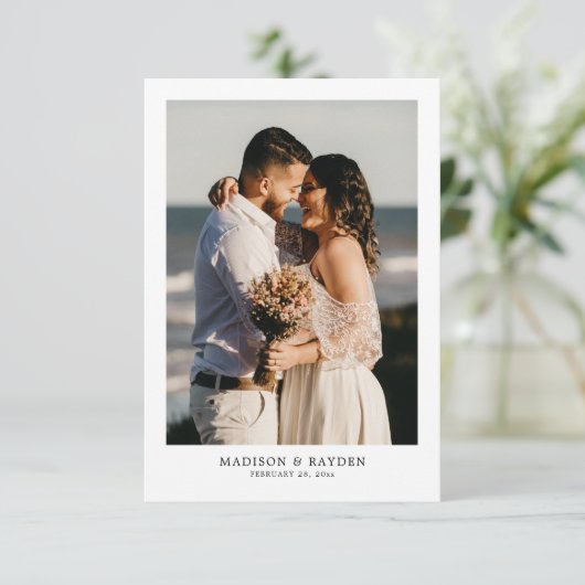 Moderne Schwarz-Weiß-Technik mit Foto-Hochzeit Dankeskarte (Stehend Vorderseite)