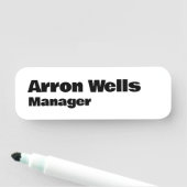 Moderne Schwarz-Weiß-Typografie Namensschild (Beispiel)