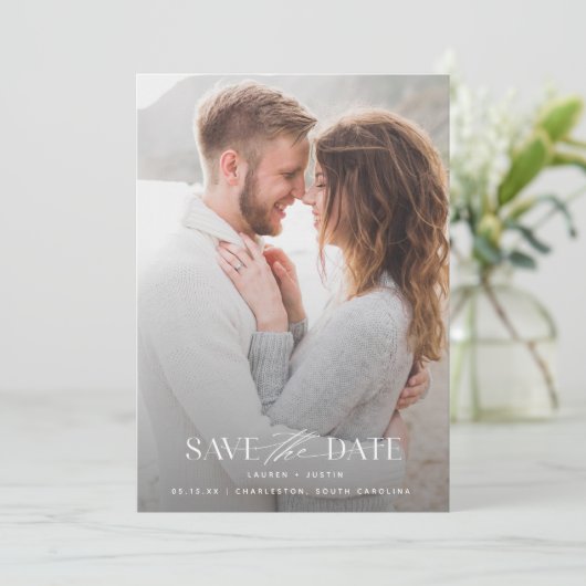 Moderne Schwarz-Weiß-Vollblut-Foto-Hochzeit Save The Date (Stehend Vorderseite)
