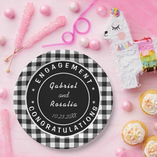 Moderne Schwarz-weiße Buffalo-Karo-Engagement-Part Pappteller (Party)