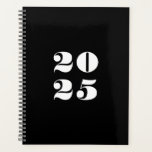 Moderne, Schwarz-weiße Jahrgangsstylische Typograf Planer<br><div class="desc">Minimalistische Schwarz-Weiß moderne fett-stylische Typografie Zahlen Custom Year Planner. Benutzerdefinierter weißer Text,  Zahlen,  schwarzer schlichter Hintergrund. Sie können es mit Ihren Initialen,  Monogramm,  Jahr,  etc. personalisiert oder einfach den Text löschen,  und die schlichte schwarze Farbe verlassen.</div>