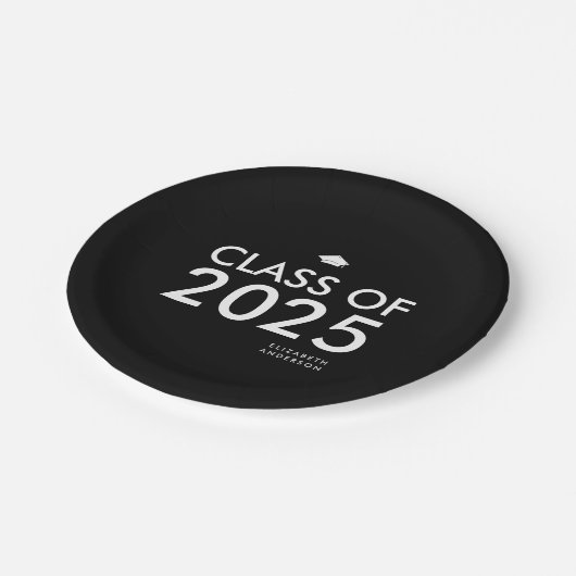 Moderne Schwarz-weiße Personalisierte Graduierungs Pappteller (Schrägansicht)