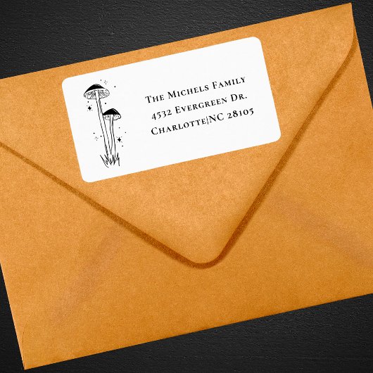 Moderne, schwarz-weiße Retro-Pilze aus Boho Adressaufkleber