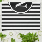 Moderne, schwarz-weiße Streifen in Monogramm Handtuch (Gefaltet)