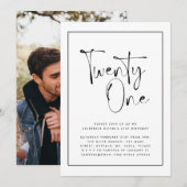 Moderne Schwarz-weiße Typografie 21 Foto Geburtsta Einladung (Vorne/Hinten)