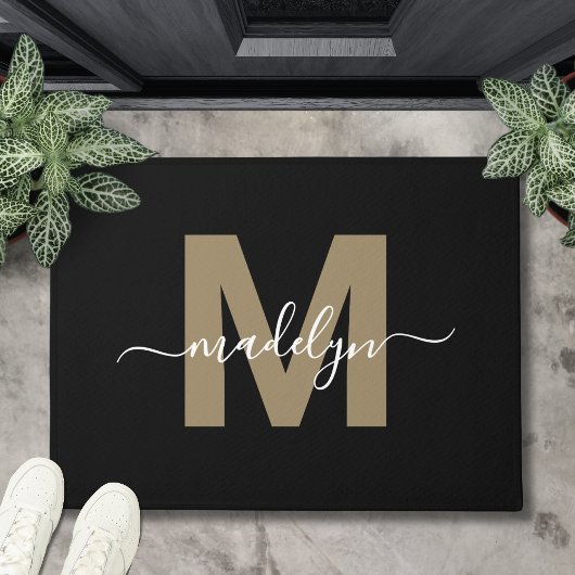 Moderne schwarze Gold-Monogramm-Name Fußmatte
