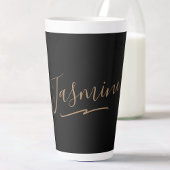 Moderne schwarze Gold-weibliche Schreibschrift Milchtasse