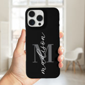 Moderne schwarze minimalistische Schriftmonogramm iPhone Hülle