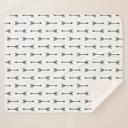 Moderne schwarze Pfeile und Weiß Sherpadecke (Vorderseite (Horizontal))