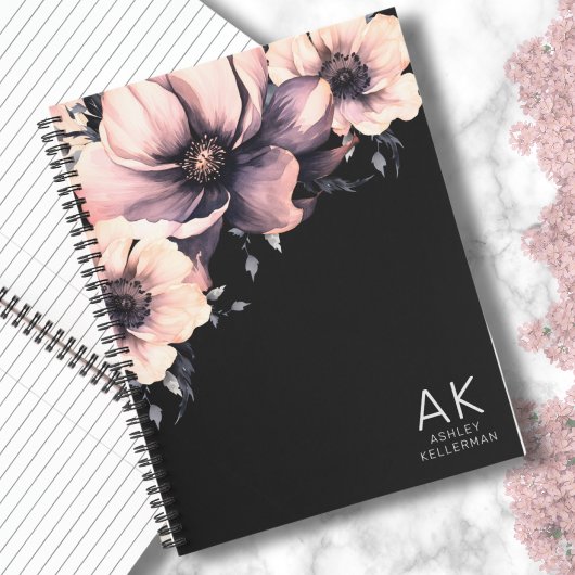 Moderne schwarze rosa Blumen-Monogramm-Initialen Notizblock