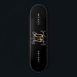 Moderne schwarze und goldene Typografie 40. Geburt Skateboard<br><div class="desc">Moderne schwarze und goldene Typografie 40. Geburtstagsgeschenk. Teil einer eleganten Sammlung.</div>