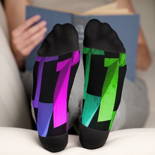 Moderne schwarze und graue Socken mit geometrische (Unterseite)