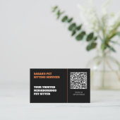 Moderne schwarze und orange anpassbare QR-Code Vis Visitenkarte (Stehend Vorderseite)