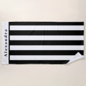 Moderne schwarze und weiße Streifen Strandtuch (Vorderseite)