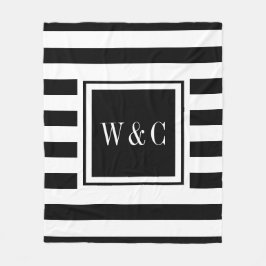 Moderne schwarze weiße Streifen mit Monogramm Fleecedecke