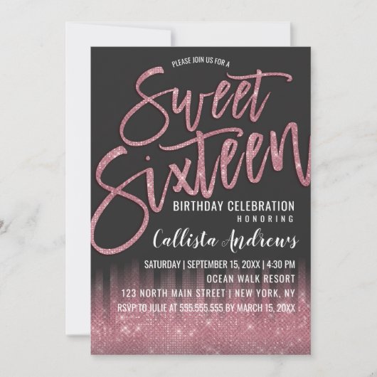 Moderne Schwarzrosa Glitzer Typografie Sweet 16 Einladung (Vorderseite)