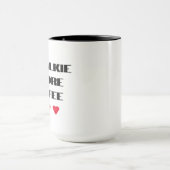 moderne, schwarzweiß-lustige Zitattypografie Tasse (Zentrum)