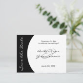 Moderne Schwarzweiß-Save the Date-Postkarten Ankündigungspostkarte (Stehend Vorderseite)