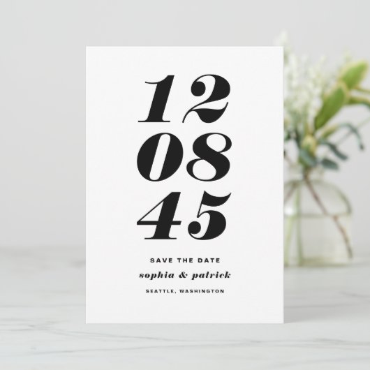 Moderne Schwarzweiß-Weiß-Datums-Typografie Save The Date (Stehend Vorderseite)