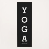 Moderne Schwarzweißtypografie personalisiert Yogamatte (Vorderseite)