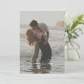 Moderne Script 2-Foto Elopement Hochzeitsempfehlun Einladung (Stehend Vorderseite)