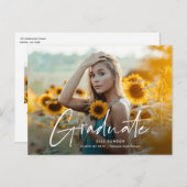 Moderne Script 2 Foto Graduation Party Einladungspostkarte (Vorne/Hinten)