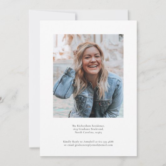 Moderne Script Abschluss Foto Party Einladung (Rückseite)