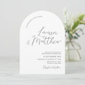 Moderne Script Arch Black & White Wedding Einladung (Stehend Vorderseite)
