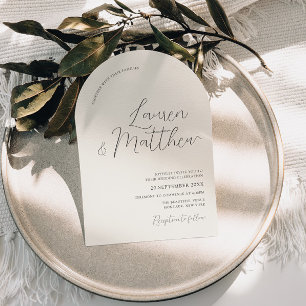Moderne Script Arch Ecru Hochzeitseinladung Einladung
