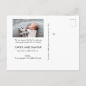 Moderne Script Baby Foto Geburtskarte Ankündigungspostkarte (Rückseite)