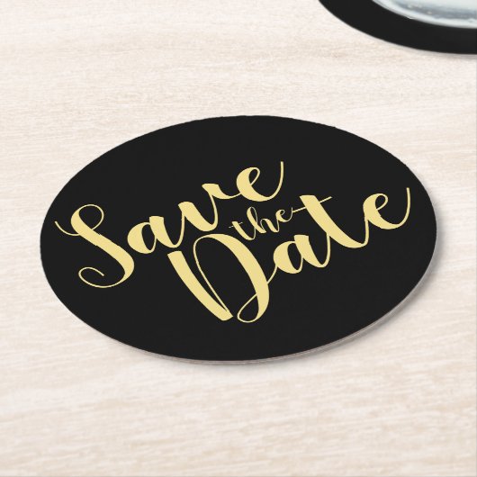 Moderne Script Black and Gold Hochzeit Sichern Sie Runder Pappuntersetzer (Angewinkelt)