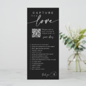 Moderne Script Capture Die Liebe QR CODE Card Menükarte (Stehend Vorderseite)