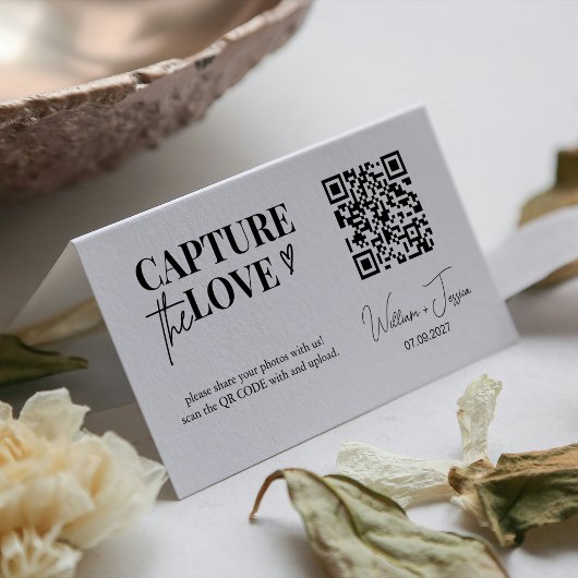 Moderne Script Capture Die QR-Liebe-Code-Karte