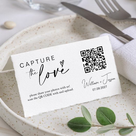 Moderne Script Capture Die QR-Liebe-Code-Karte