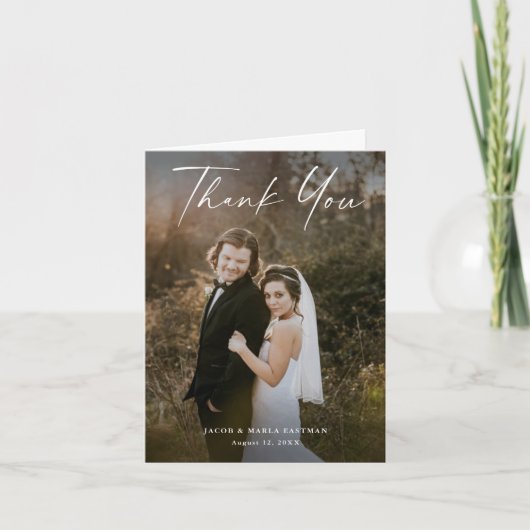 Moderne Script-Foto-Hochzeit Dankeskarte (Vorderseite)