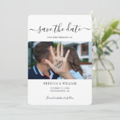 Moderne Script-Foto-Hochzeit Save The Date (Stehend Vorderseite)
